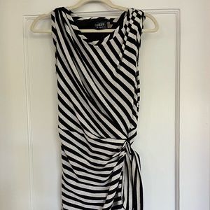 Guess, Size 6, Black/White